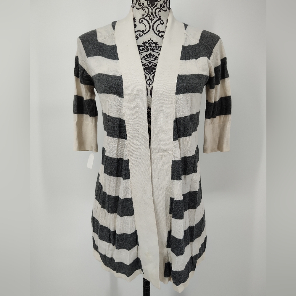 Express Women's Gray and White Striped Short Sleeve Knit Cardigan Size Small